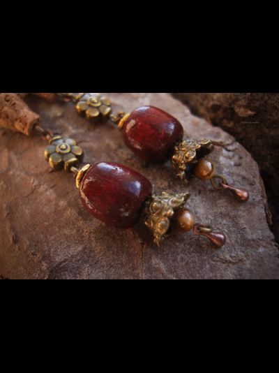 Бохо-серьги "Вино из шиповника" с тигровым глазом и дисками гитарных струн