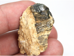 Корунд синий (сапфир), кристалл, Индия (37*22*22 мм, 18,1 г) №36096