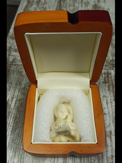 Нэцкэ "Юный монах"