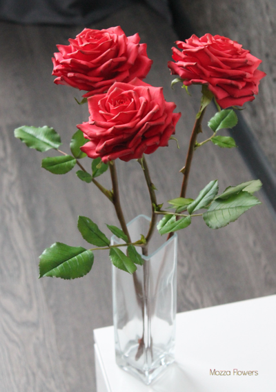 Красные розы "RED" из полимерной глины.
