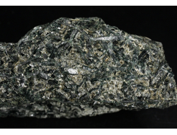 Актинолит в белом тальке, необработанный, дикий образец, Россия, Северный Кавказ, КЧР (154*61*50 мм, 743 г) №37778