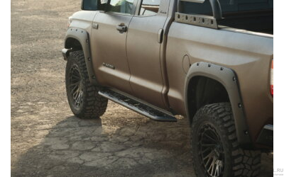 Пороги силовые BMS ALFA для Tayota Tundra Double Cab 2007-2021 (2 шт.)