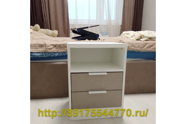 010 Тумба с двумя ящиками
Фасады: ЛДСП Egger Серый камень U727 ST9
Корпус: ЛДСП Egger Белый Премиум W1000 ST9
