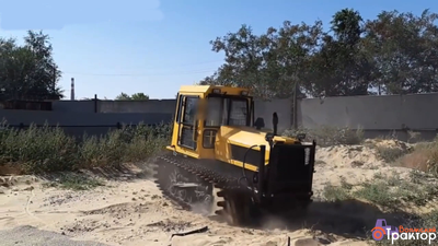 Болотник ДТ-75 с неповоротным отвалом БНДТ-20