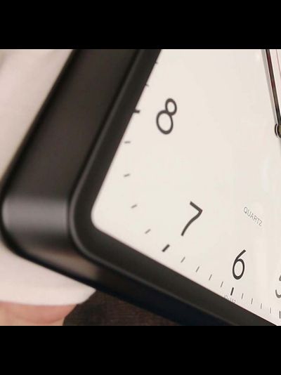 Настенные часы Casio IQ-152-1