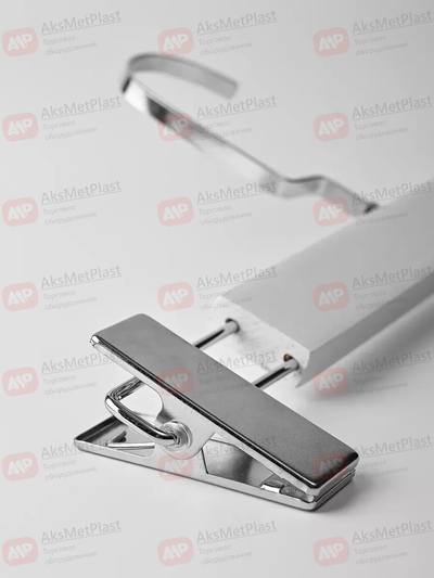 T88XW Вешалка деревянная белая с оцинкованными зажимами и крючком хром L=320 мм