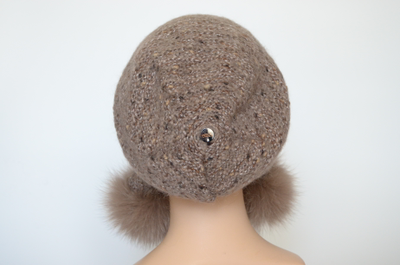 Вицио шапка с помпонами Италия фото