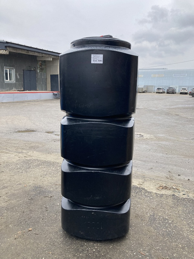 Емкость для воды 1000 литров L1000 черного цвета