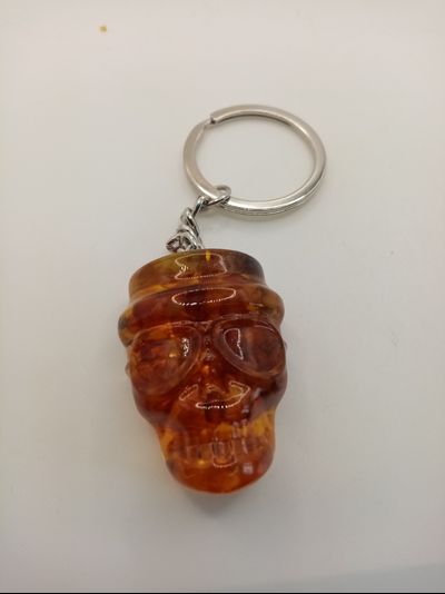 Брелок череп плоский большой.