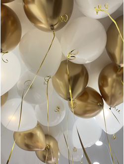 Шары золотой и белый 20 шт под потолок