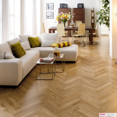 Инженерная доска Haro Allegro Дуб Тренд 537906 в интерьере гостиной