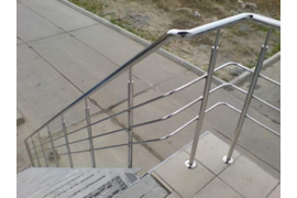 ОГРАЖДЕНИЯ (ПЕРИЛА) ИЗ НЕРЖАВЕЮЩЕЙ СТАЛИ