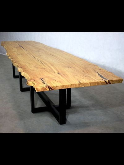 стол из слэба карагача натурального цвета