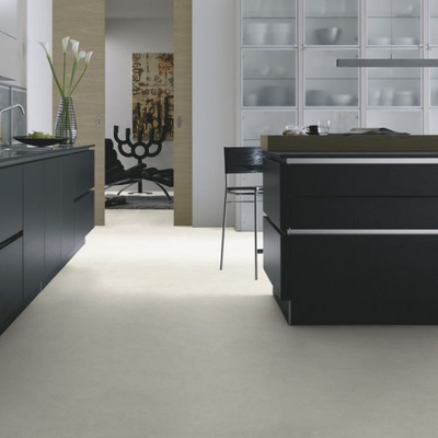 Биополы Wineo Purline 1500 fusion XL Pure One PL111C в интерьере кухни