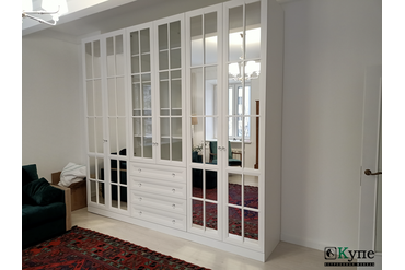 018 Шкаф в гостиной.
Фасады МДФ покраска.