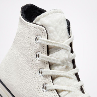 Converse with sherpa lining sales