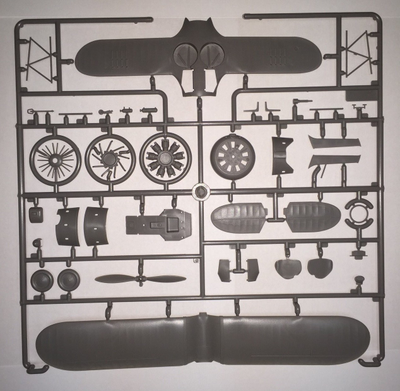 Сборная модель: (ICM 48095) Советский истребитель-биплан И-153 "Чайка"