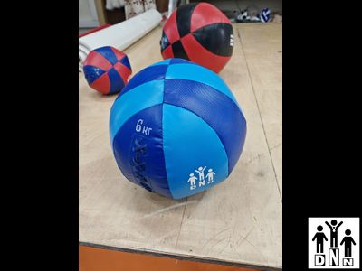 Мяч медбол 6кг из тента. Диаметр 26см DNN