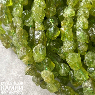 Хризолит необработанные камешки 3-6 мм, цена за нить 19 см
