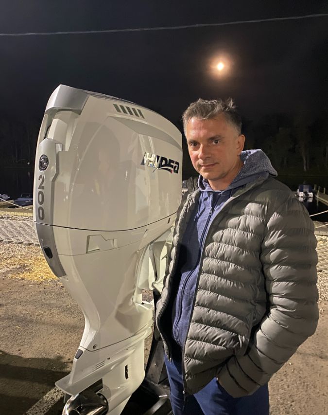 HIDEA 200 EFI белый на стойке Самара