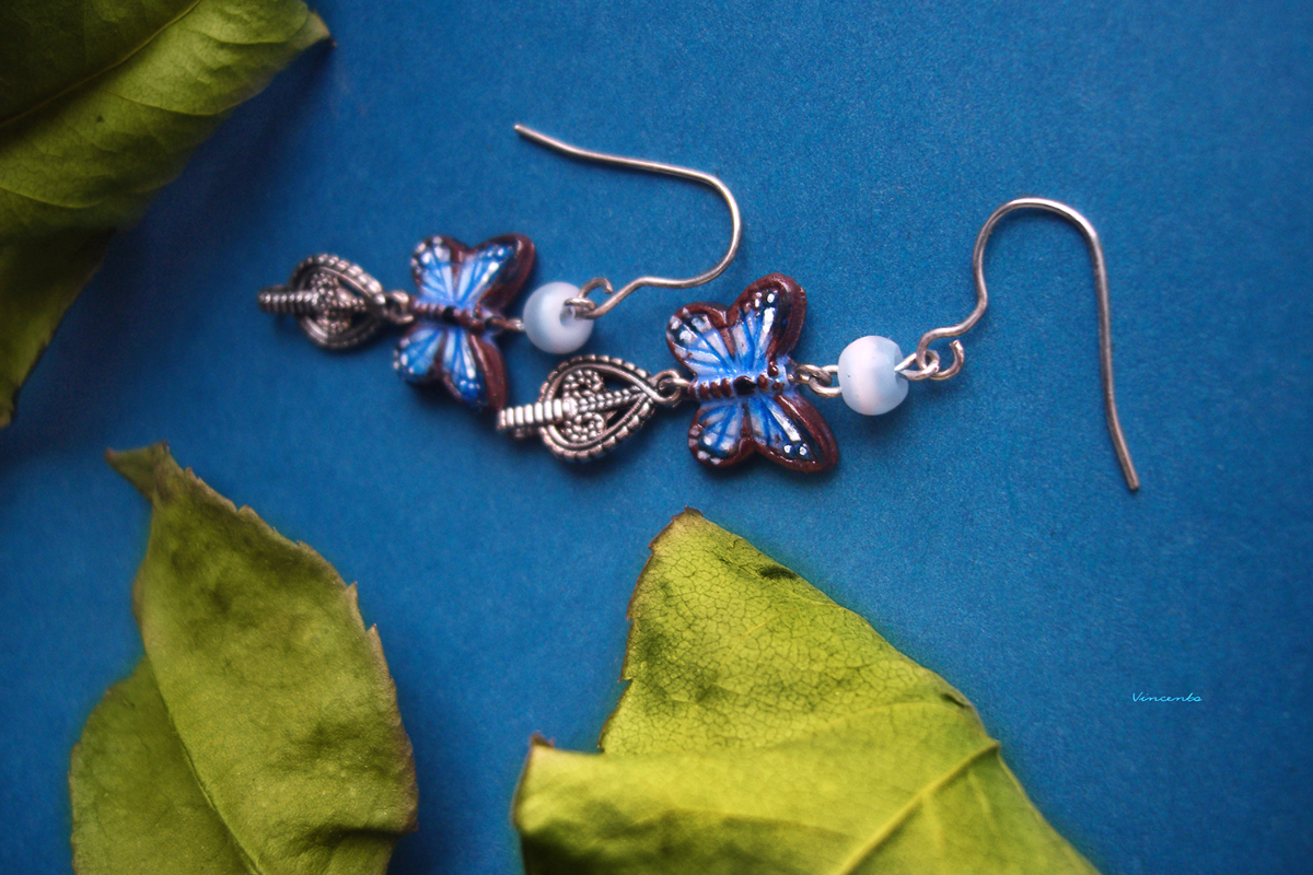 Красивые серьги в виде синих бабочек с капельками и кошачьим глазом. Благотворительный лот.