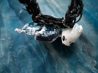 "Песнь моря. Перерождение белька" - колье в северном стиле с натуральным лабрадором и шёлком