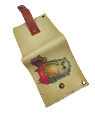 Портмоне мини-бифолд с принтом "Ёжик с чемоданом"