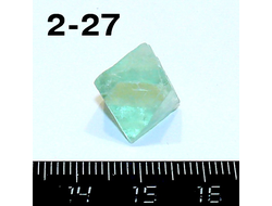Флюорит натуральный (кристалл) №2-27: 3,3г - 17*17*16мм