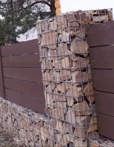 Бут красный обожженный песчаник