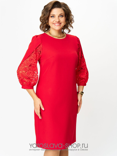 Эффектное платье-футляр красного цвета