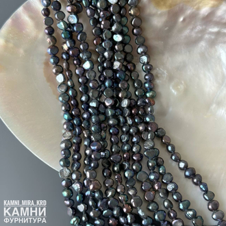 Жемчуг речной чёрно-серый округлый плоский 4-5 мм, цена за нить 18 см