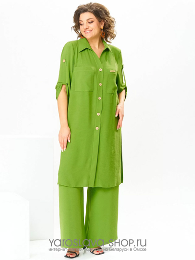 Брючный костюм яркого салатового цвета