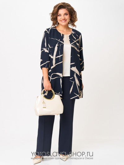 Нарядный брючный комплект в синем цвете с бежевой блузкой