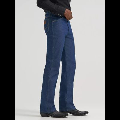 Джинсы 935 Wrangler® Cowboy Cut® Bootcut узкий крой (жёсткие)