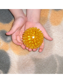 Логопедический массажный мячик.