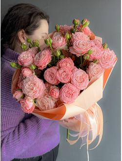 Букет пионовидных роз (7 веток)