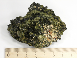 Эпидот, сросток кристаллов, Перу (66*47*29 мм, 97 г) №35869