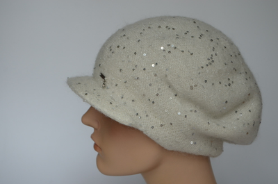 kepka-s-kozyrkom-vizio-italiya-1042-w-belaya