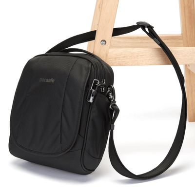 Сумка Pacsafe Metrosafe LS200 Econyl Black