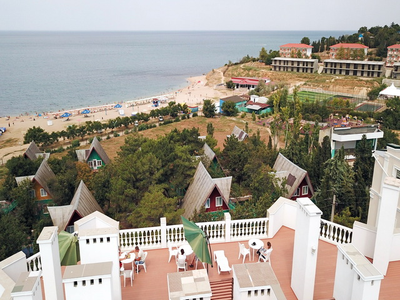 Севастополь «И мирный зов святынь и цитаделей слава»