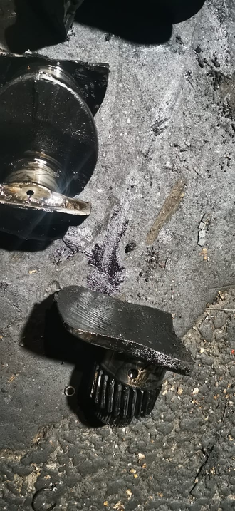 Ремонт поломки коленчатого вала вилочного погрузчика на стационаре в Москве