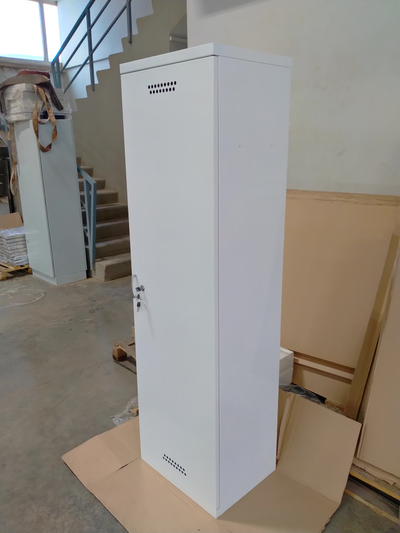 Шкаф для хозинвентаря