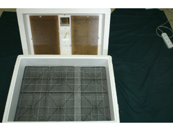 Автоматический инкубатор ИБ3НБ на 104  яйца с терморегулятором 220 В  (с электроприводом ЭП-5) / вариант 3