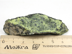 Змеевик, необработанный, дикий образец, Россия, КЧР, Урупский район (68*28*17 мм, 32 г) №37818