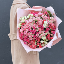 Букет из 51 кустовой розы