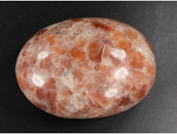 Солнечный камень, полировка, Индия (61*45*29 мм, 121 г) №38215