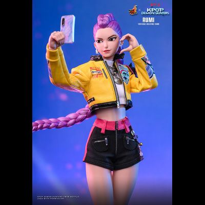 ПРЕДЗАКАЗ - Руми ("Кейпоп-охотницы на демонов") - Коллекционная ФИГУРКА 1/6 Rumi  KPop Demon Hunters (TMS176) - Hot Toys ?ЦЕНА: 33500 РУБ.?
