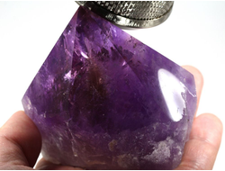 Аметист, аметрин, кристалл полированный со спиленным основанием (80*75*50 мм, 377 г) №37662