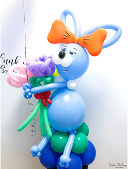 Фигура из шаров "Зайка"