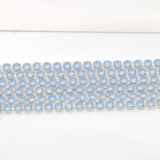 Стразовая лента. Светло-голубая лаковая 2 мм. Цапы под серебро (100 см)
